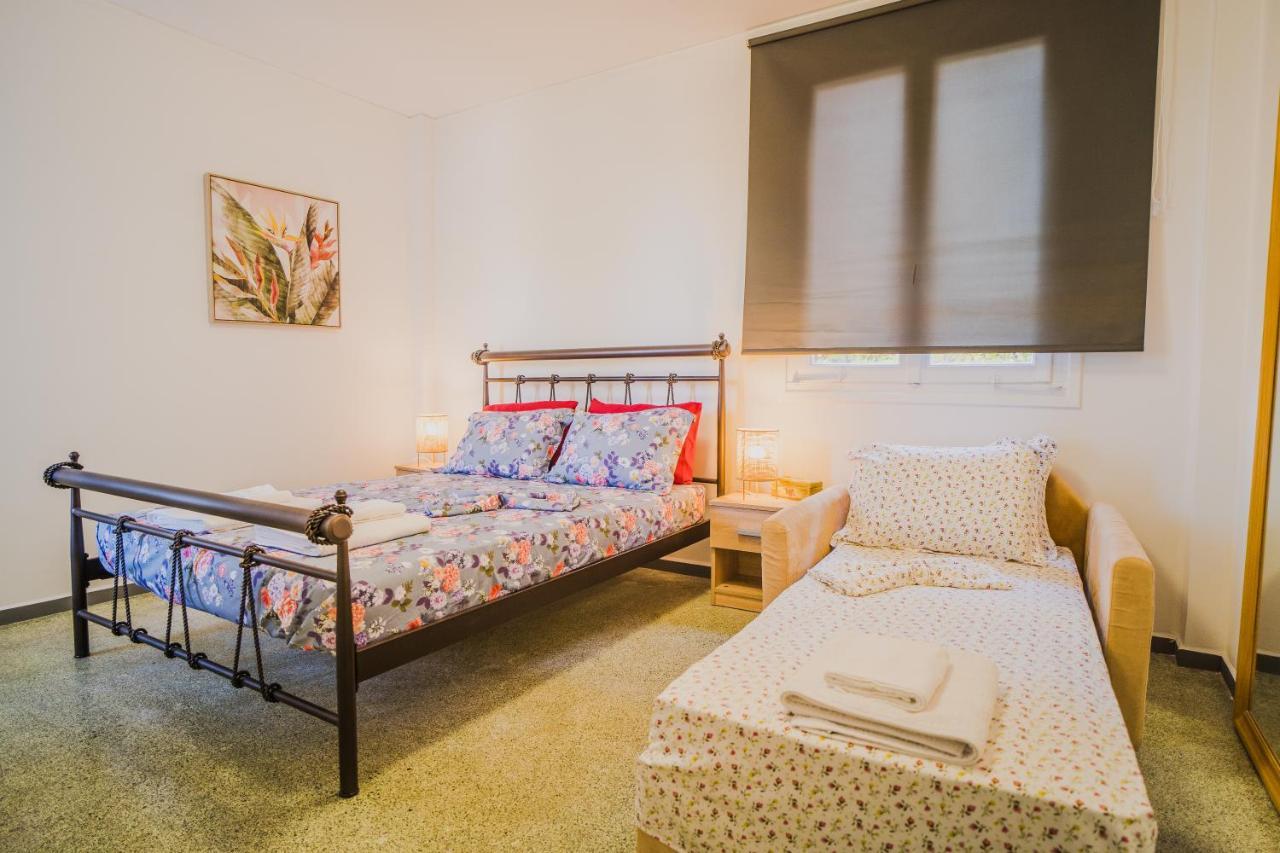 Green Apartment Ground Floor Feel Like Home Properties Saronida المظهر الخارجي الصورة