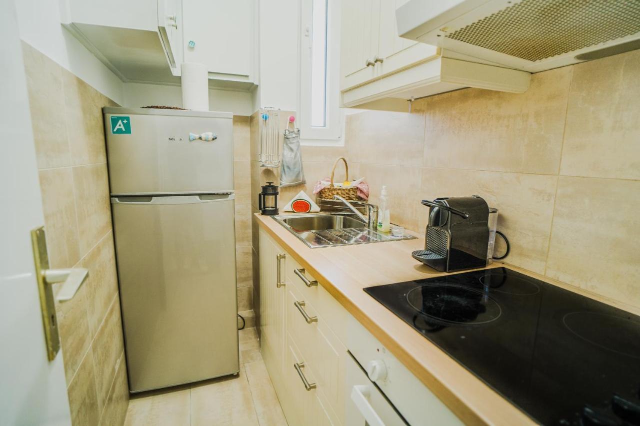 Green Apartment Ground Floor Feel Like Home Properties Saronida المظهر الخارجي الصورة