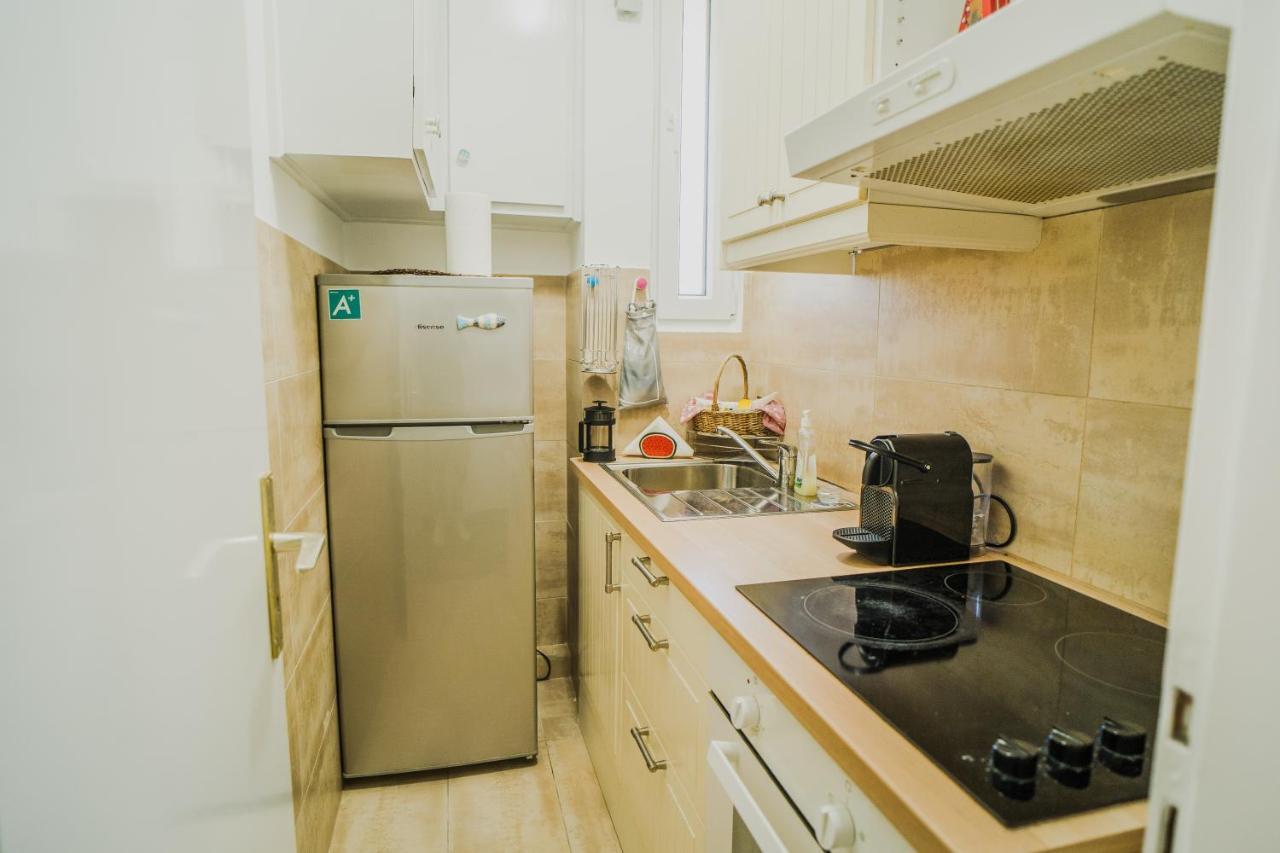 Green Apartment Ground Floor Feel Like Home Properties Saronida المظهر الخارجي الصورة